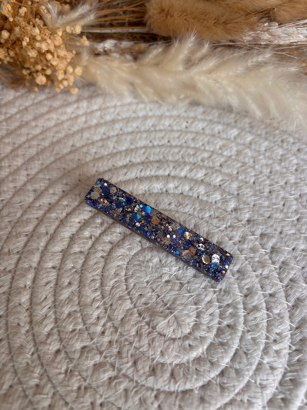 Barrettes en résine pailletée
